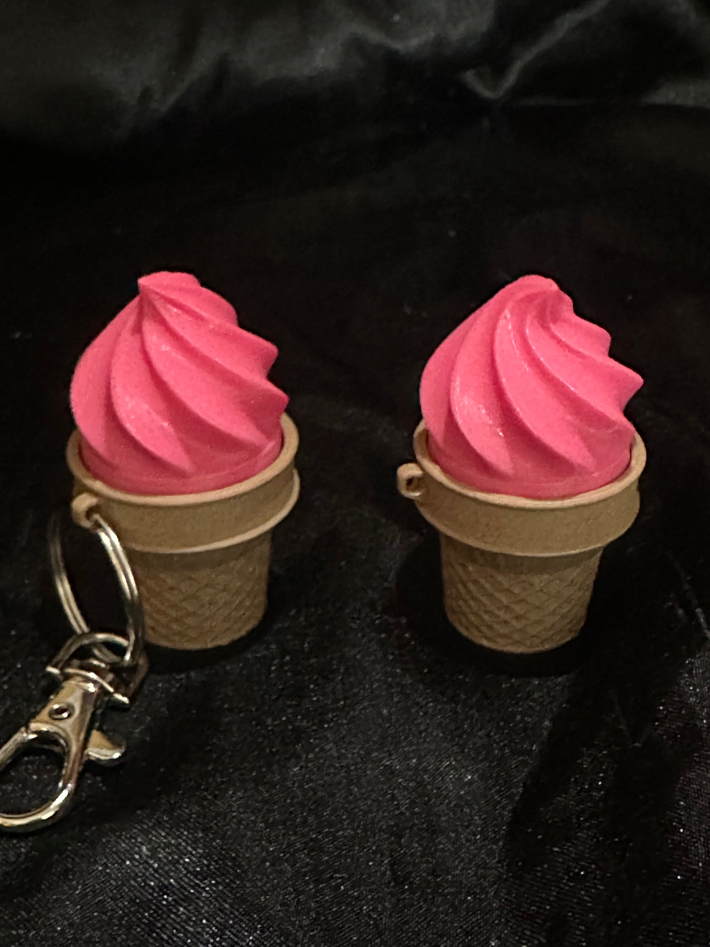 Ice Cream Cone Clicker/Fidget Keychain